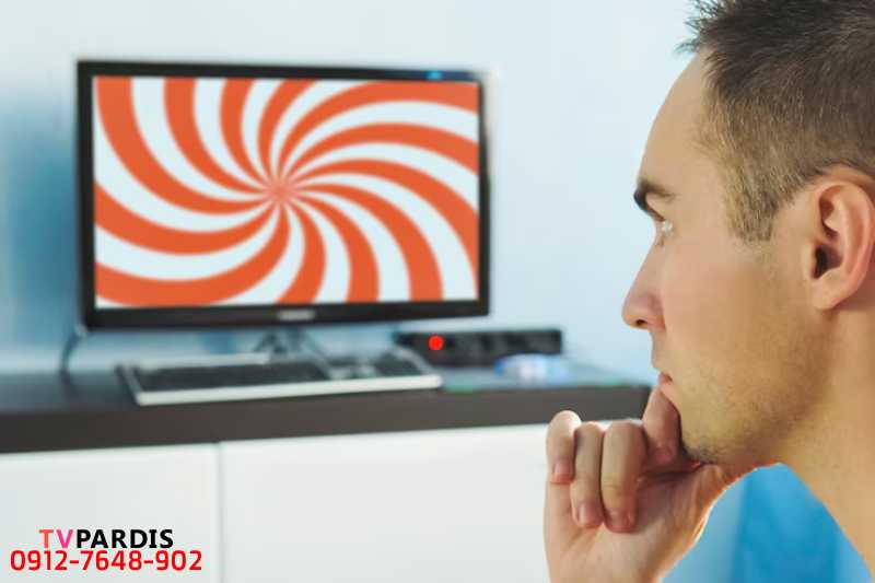 علت روشن شدن خود به خود تلویزیون